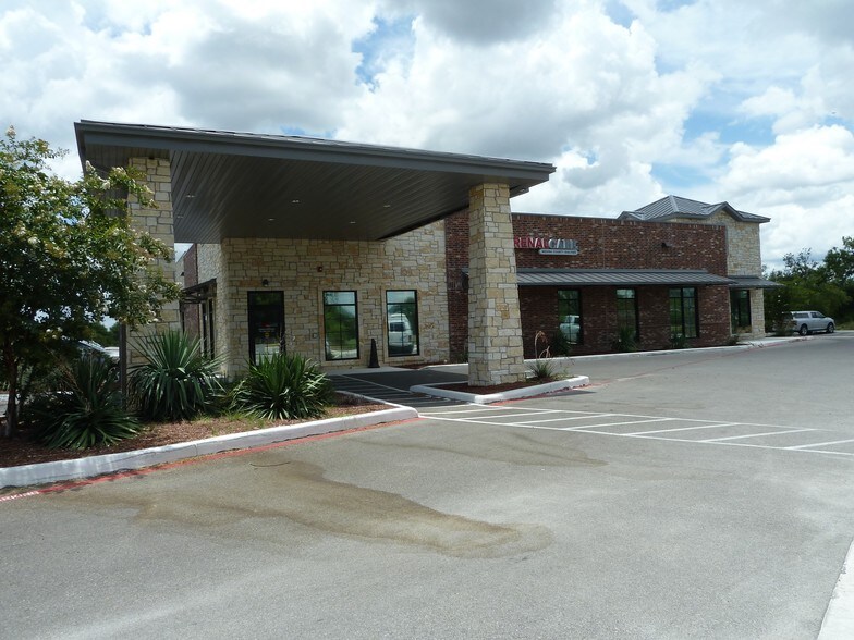 More Photos Of 205 22nd St, Hondo Medical For Sale