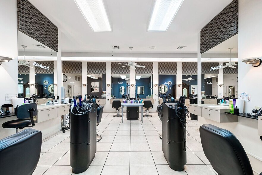 More Photos Of 1345 2nd St, Sarasota Office Residential For Sale