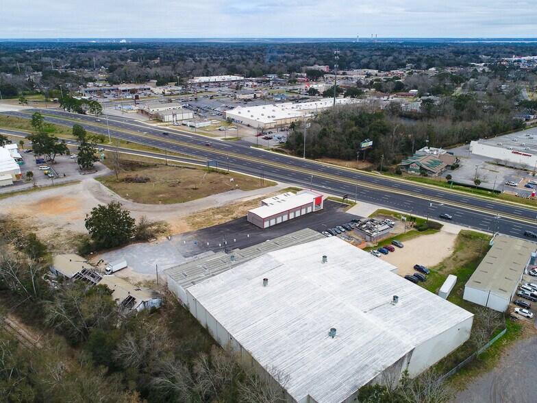 More Photos Of 8969 Pensacola Blvd, Pensacola Auto Repair For Sale