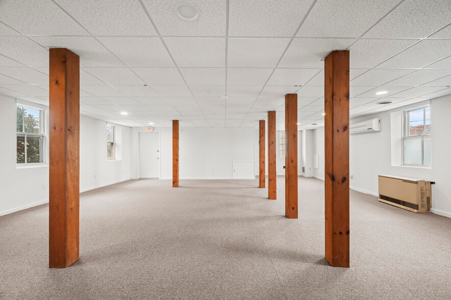 More Photos Of 2425 Lafayette Rd, Portsmouth Office Residential For Sale