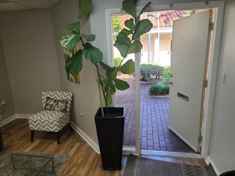 More Photos Of 7385 SW 87th Ave, Miami Office For Lease