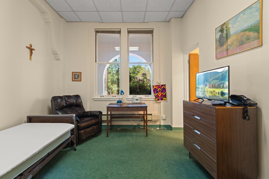 More Photos Of 23000 Cristo Rey Dr, Los Altos Religious Facility For Sale