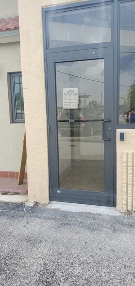 More Photos Of 4201-4237 NW 37th Ave, Miami Warehouse For Lease