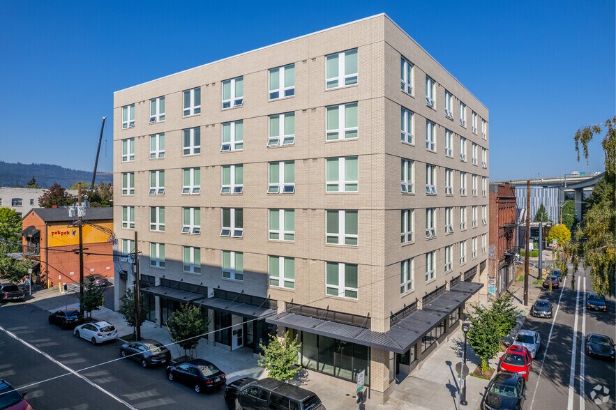 Primary Photo Of 1611 NW Marshall St, Portland Apartments For Sale