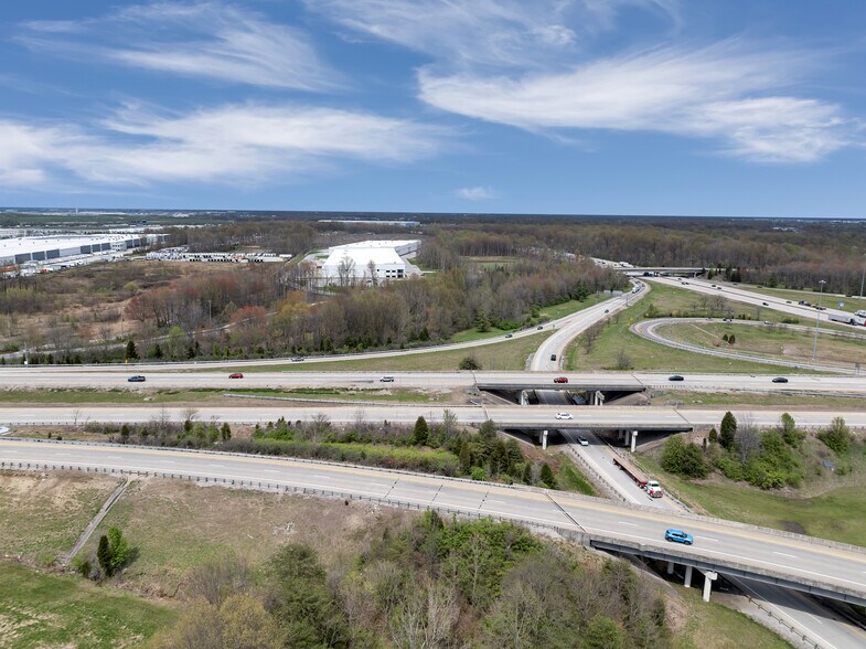 More Photos Of 3195 South Park Rd, Louisville Warehouse For Lease
