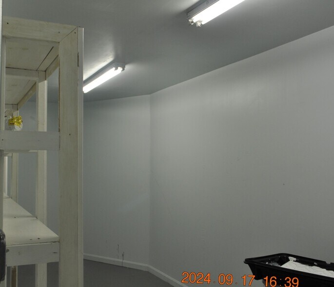 More Photos Of 2224 E Fayette St, Baltimore Warehouse For Lease