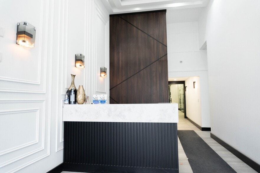 More Photos Of 2565 Steeles Ave E, Brampton General Retail For Sale