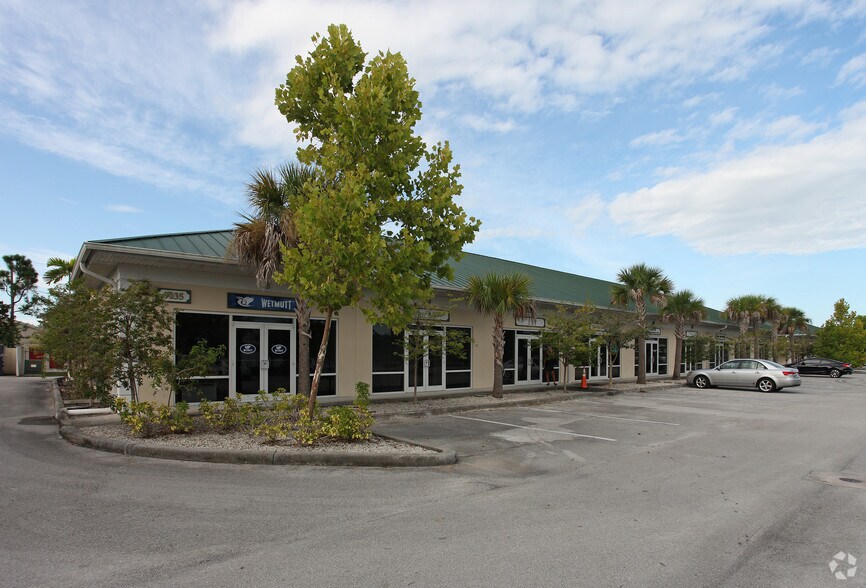 Primary Photo Of 9035 Americana Rd, Vero Beach Office For Sale
