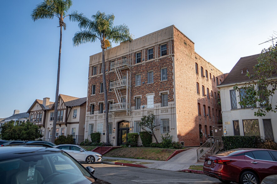More Photos Of 621 S Dunsmuir Ave, Los Angeles Apartments For Sale