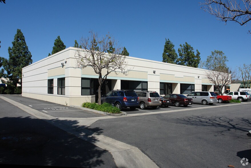 More Photos Of 650 Flinn Ave, Moorpark Warehouse For Lease