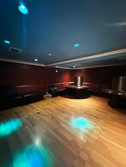 More Photos Of 3565 Geary Blvd, San Francisco Storefront For Lease