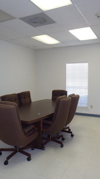 More Photos Of 3560 Delaware St, Beaumont Medical For Sale