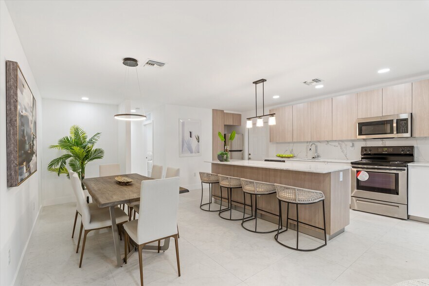 More Photos Of 1212 NW 6th Ct, Fort Lauderdale Apartments For Sale