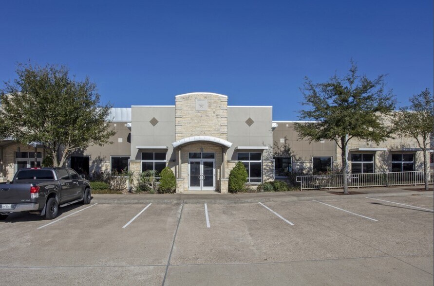 More Photos Of 4421 Highway 6, College Station Medical For Lease
