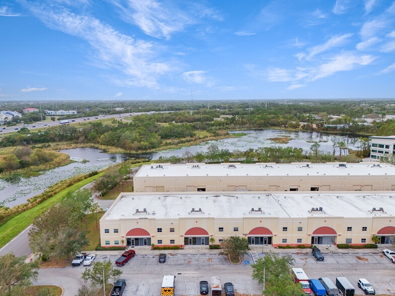 More Photos Of 787 Commerce Dr, Venice Warehouse For Lease