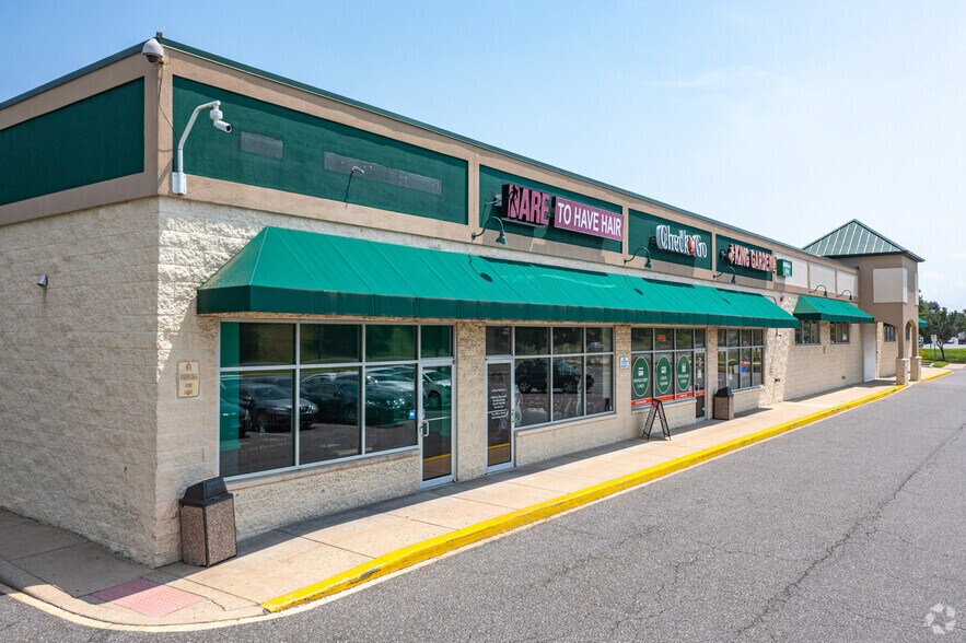 More Photos Of 1500 Beaver Brook Plz, New Castle Storefront For Lease