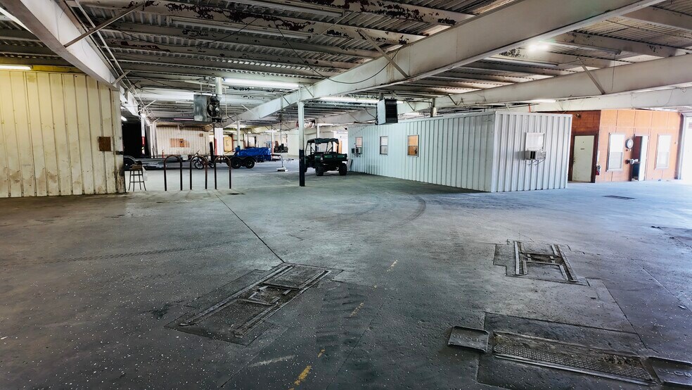 More Photos Of 1520 S Central Ave, Oklahoma City Manufacturing For Sale