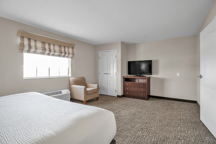 More Photos Of 4101 Parks Legado Rd, Odessa Hotel For Sale