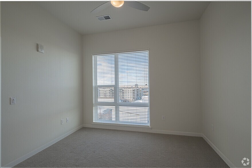 More Photos Of 2520 Wewatta Way, Denver Apartments For Lease