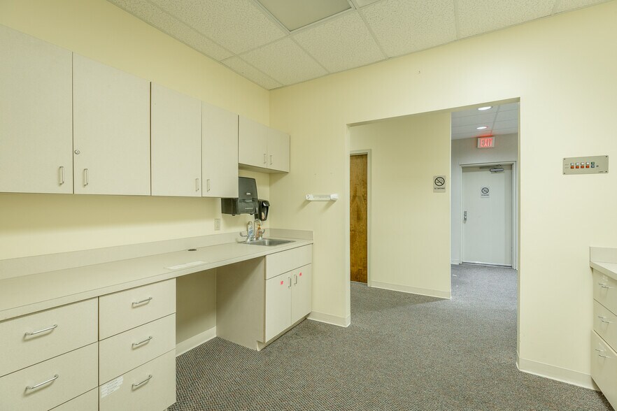More Photos Of 5022 Old Godsey Ln, Hixson Medical For Lease