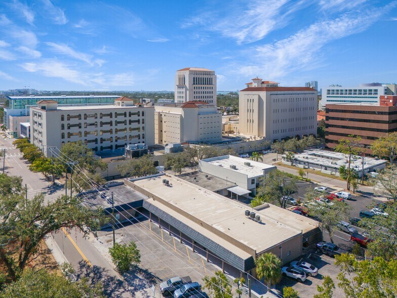 Primary Photo Of 2075 Main St, Sarasota Office Residential For Sale