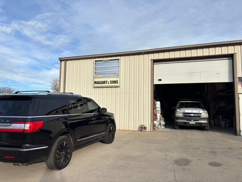 More Photos Of 3409 1st St S, Lamar Industrial For Sale