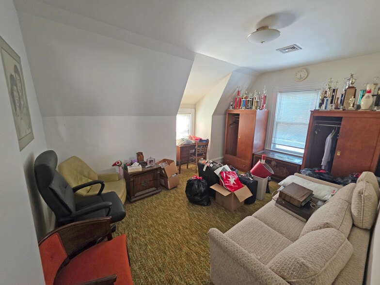 More Photos Of 4 Saint Paul St, Cambridge Apartments For Sale