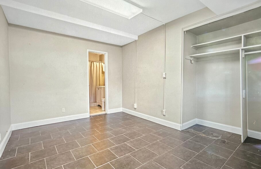 More Photos Of 2325 Bell Blvd, Flushing Apartments For Sale