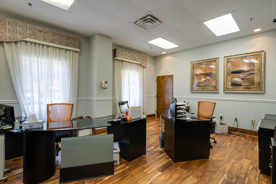 More Photos Of 3737 Stilesboro Rd NW, Kennesaw Flex For Sale