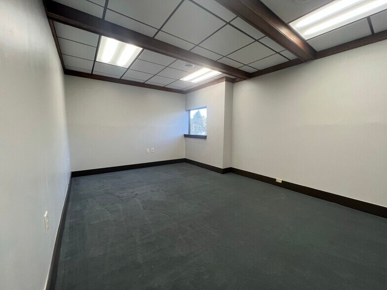 More Photos Of 6455 Lake Ave, Orchard Park Medical For Sale