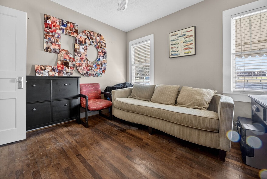 More Photos Of 104 McCullars Ln, Oxford General Retail For Sale