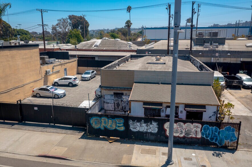 More Photos Of 5048 W Jefferson Blvd, Los Angeles Apartments For Lease