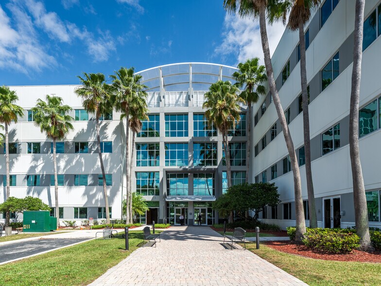 More Photos Of 8200 NW 33rd St, Doral Unknown For Lease