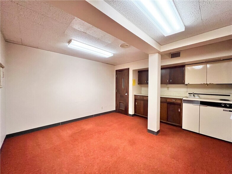 More Photos Of 436 E La Salle Ave, Barron Office Residential For Lease
