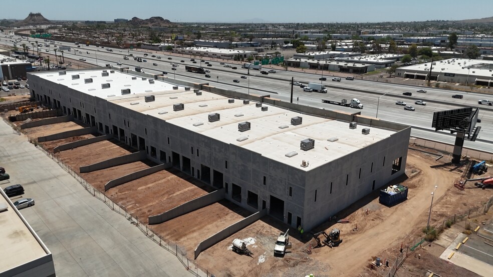 More Photos Of 4221 E Raymond St, Phoenix Warehouse For Lease