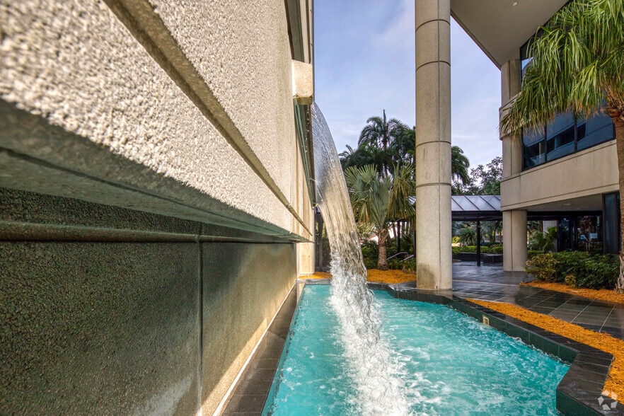 More Photos Of 4350 W Cypress St, Tampa Office For Lease