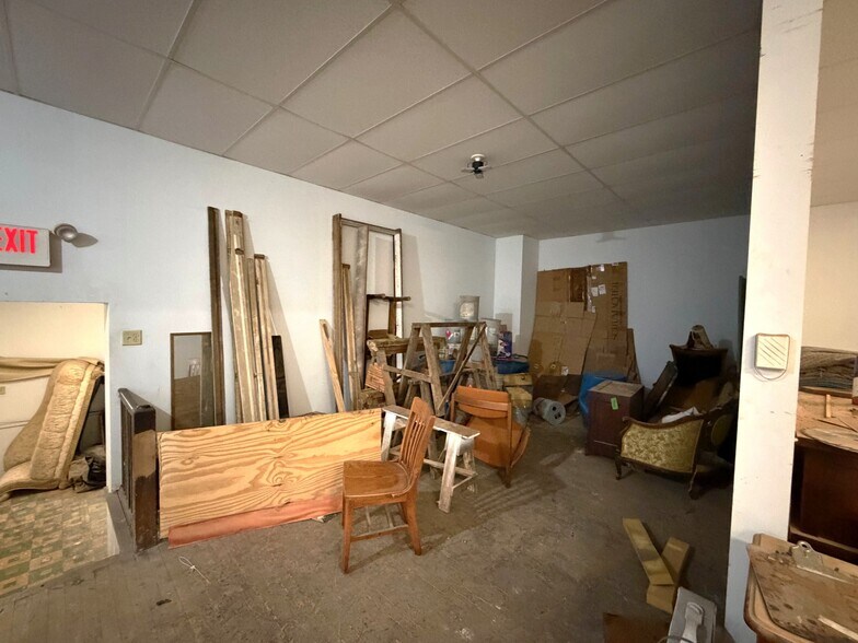 More Photos Of 814 Cleveland Ave NW, Canton Freestanding For Lease