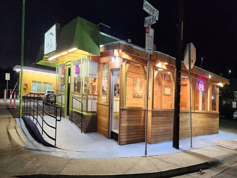 More Photos Of 19648-19652 Mission Blvd, Hayward Restaurant For Sale