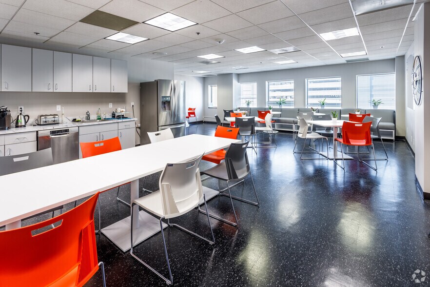 More Photos Of 613 Abbott St, Detroit Office For Lease