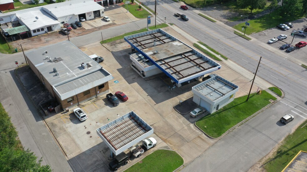 More Photos Of 1207 N Frazier St, Conroe Convenience Store For Sale