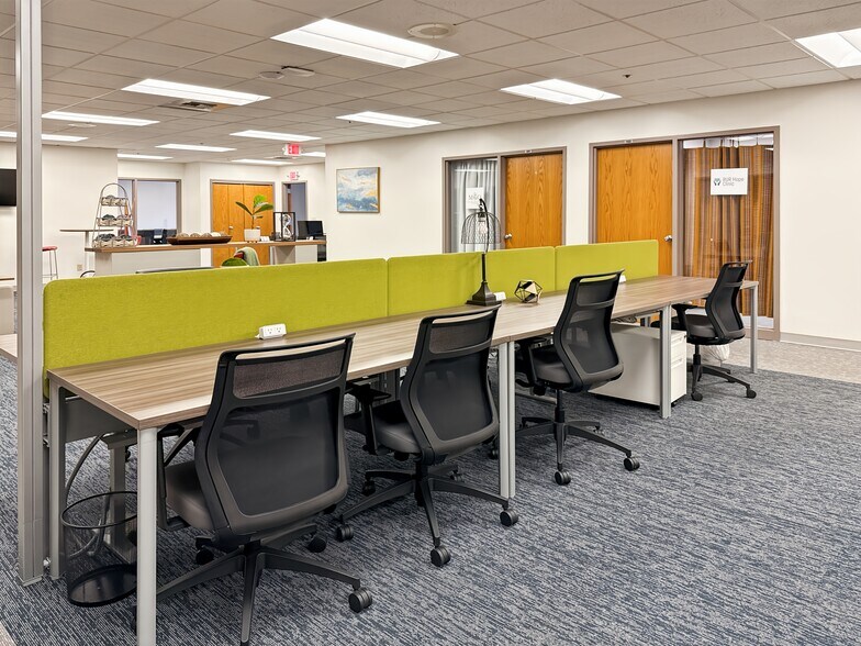 More Photos Of 16700-17000 W Bluemound Rd, Brookfield Coworking Space