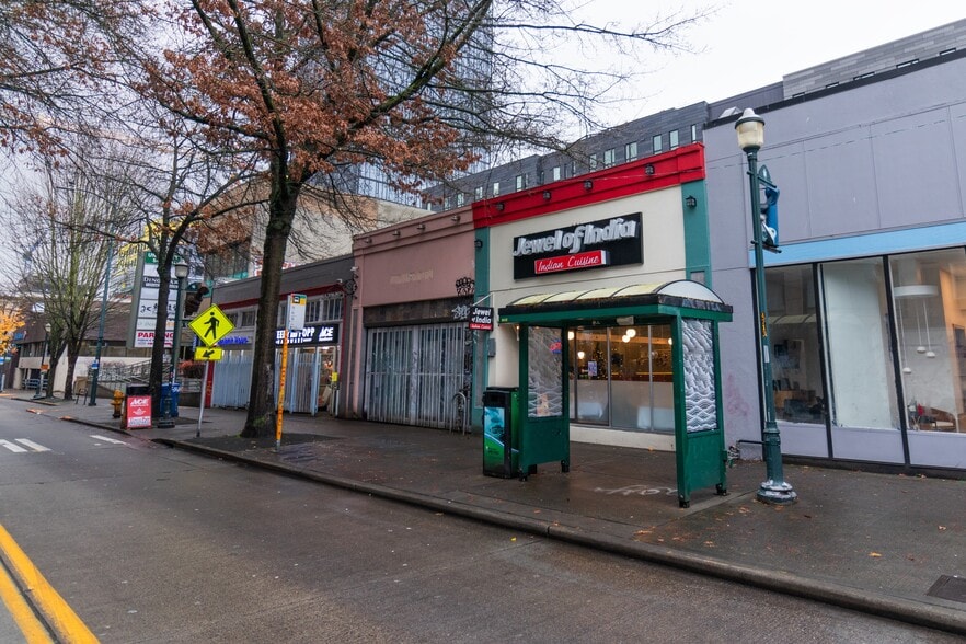 Primary Photo Of 4733-4735 University Way NE, Seattle Storefront For Lease