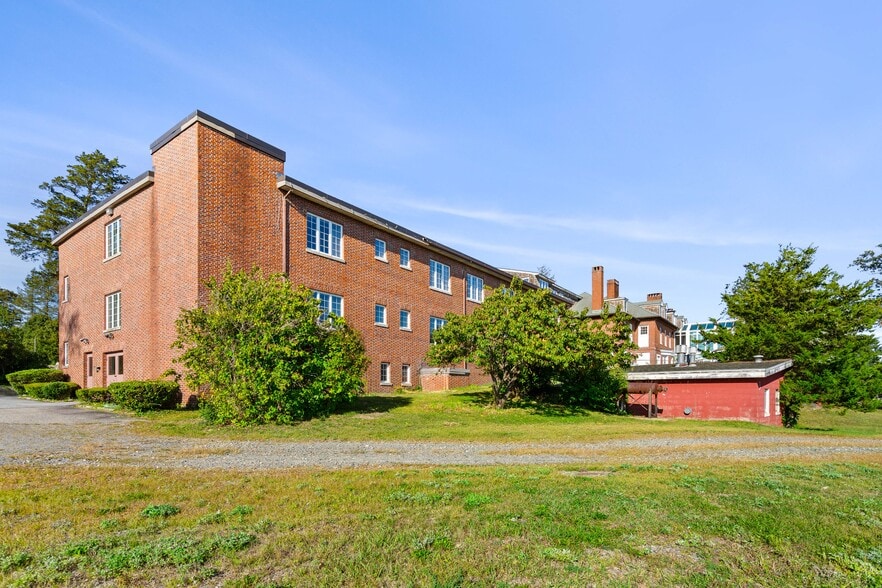 More Photos Of 50 Mansion Dr, Rowley Skilled Nursing Facility For Sale