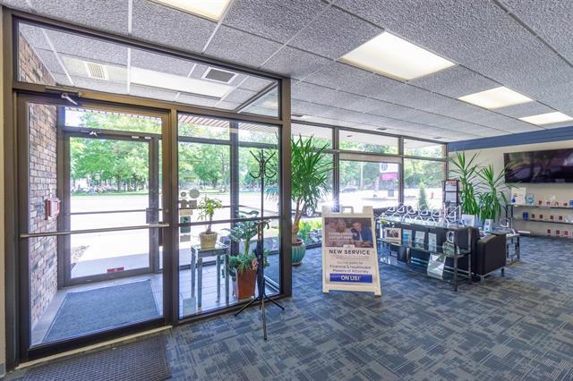 More Photos Of 1818 Grand Ave, Wausau Office For Sale
