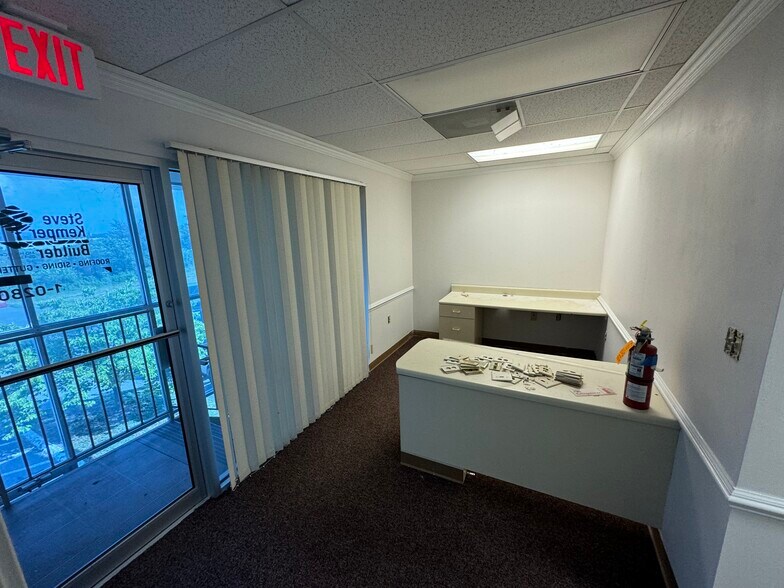 More Photos Of 16125 Business Pky, Hagerstown Service For Lease