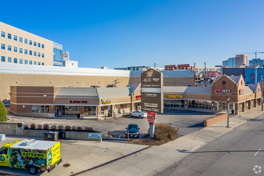 More Photos Of 2326-2342 N Farwell Ave, Milwaukee Freestanding For Lease