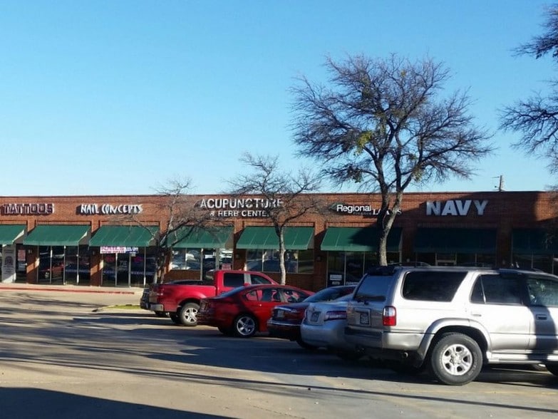 More Photos Of 2301 N Collins St, Arlington Unknown For Lease