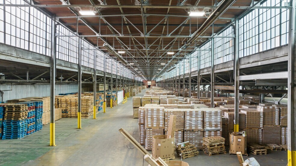 More Photos Of 16123 Armour St NE, Alliance Warehouse For Lease