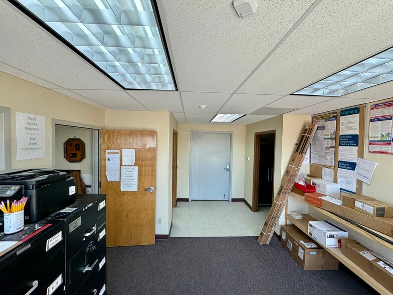 More Photos Of 1020 Ford St, Colorado Springs Flex For Sale