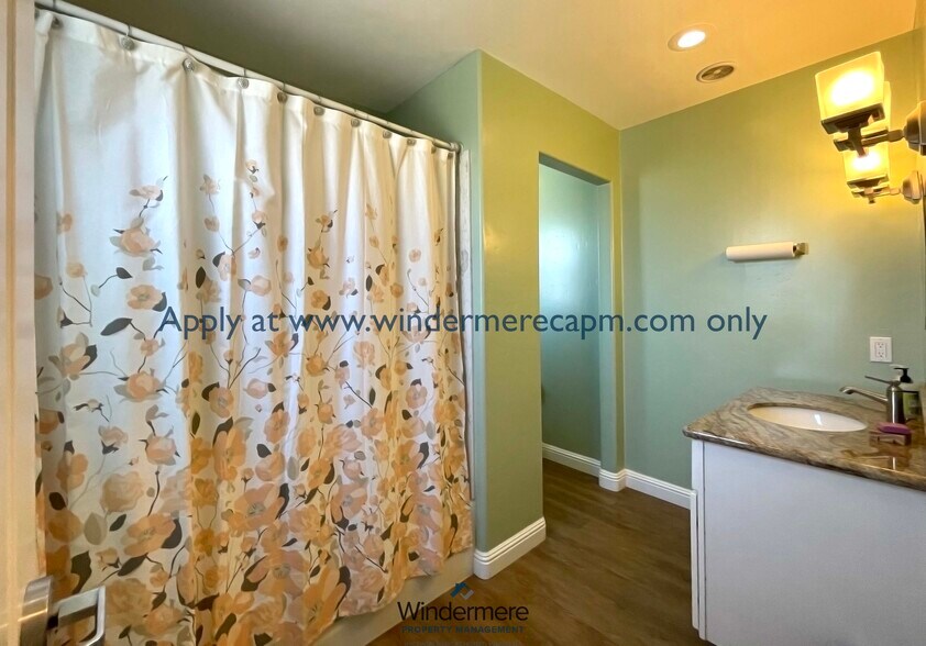 More Photos Of 6201 Bradshaw Rd, Sacramento Industrial For Lease